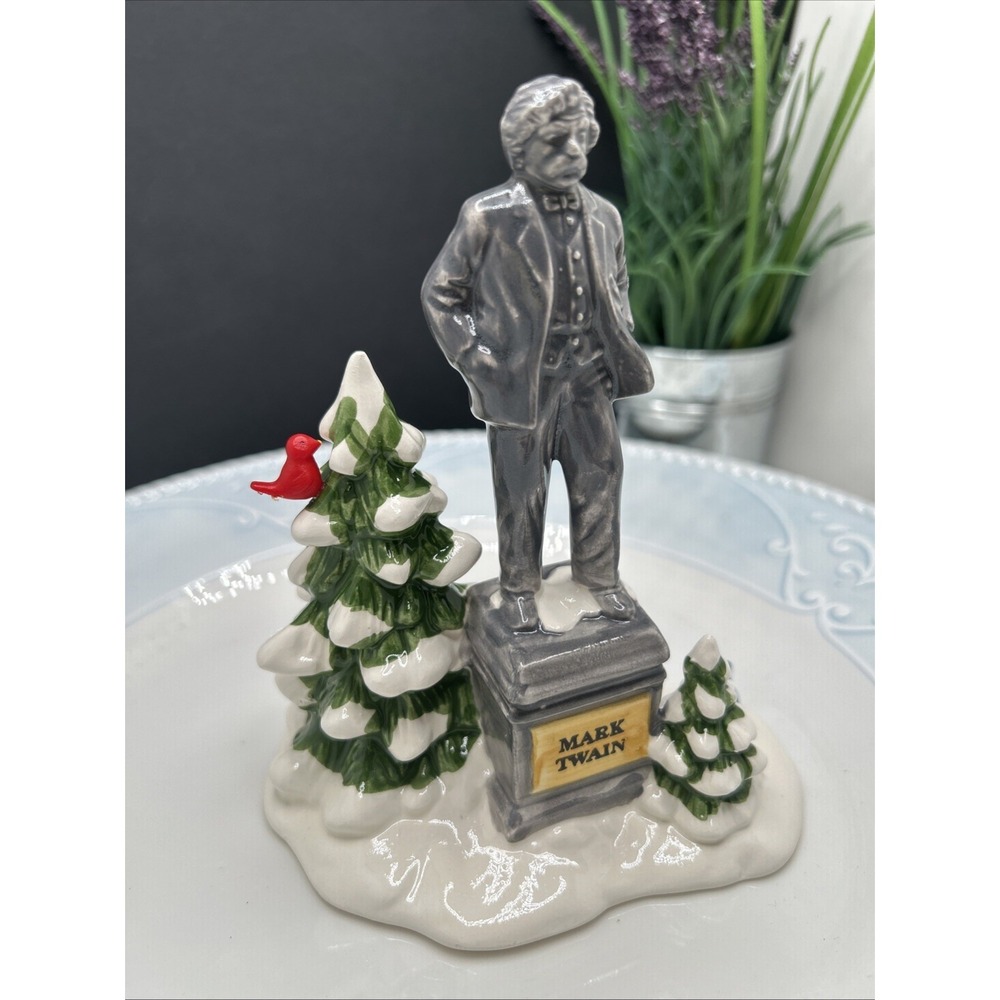 Vintage Village Statue of Mark‎ Twain DEPT 56  THE SNOW VILLAGE #5173- Mint 1989
